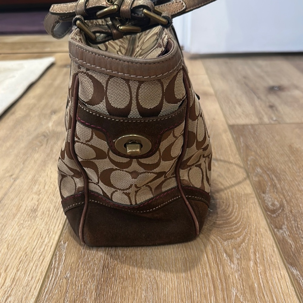 Coach Brown Classic Tote Bag - Picture 4 of 10